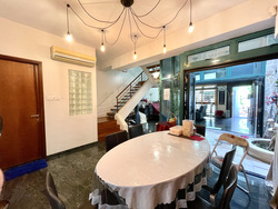 Kew Vale (D16), Terrace #309665331
